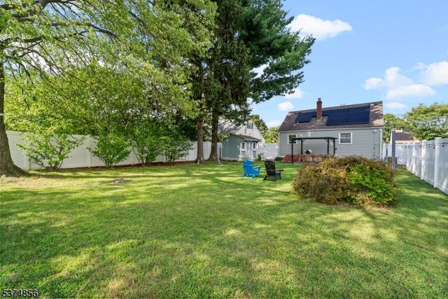 39 Melody Hill Rd, Clifton City, NJ 07013