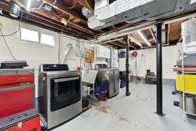 39 Melody Hill Rd, Clifton City, NJ 07013