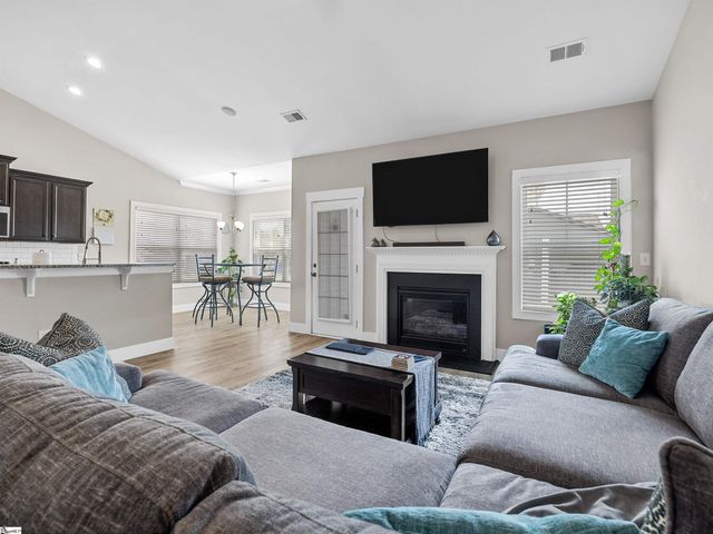 262 E Pyrenees Drive, Lyman, SC 29365