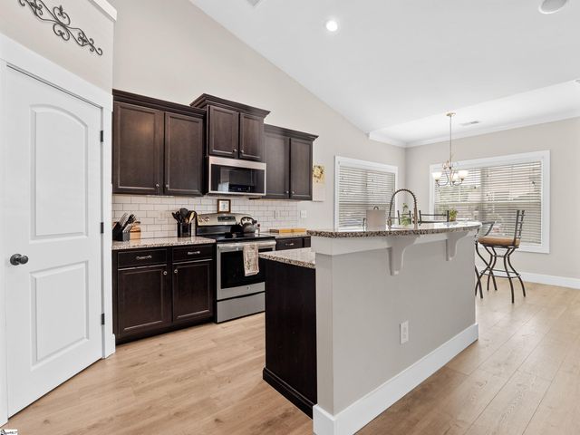 262 E Pyrenees Drive, Lyman, SC 29365