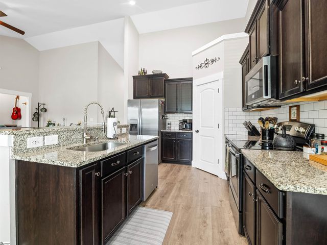 262 E Pyrenees Drive, Lyman, SC 29365