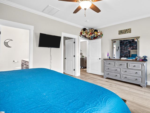 262 E Pyrenees Drive, Lyman, SC 29365
