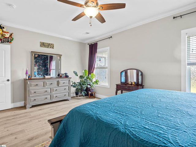 262 E Pyrenees Drive, Lyman, SC 29365