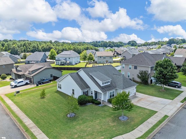 262 E Pyrenees Drive, Lyman, SC 29365