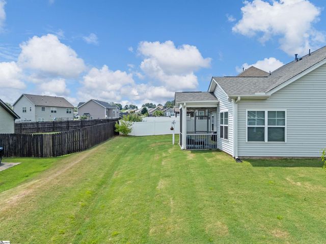 262 E Pyrenees Drive, Lyman, SC 29365