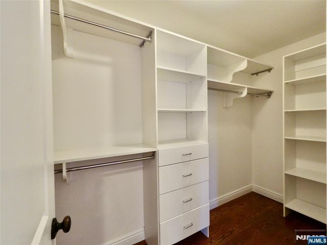 25 Jacobs Landing Way, Secaucus, NJ 07094