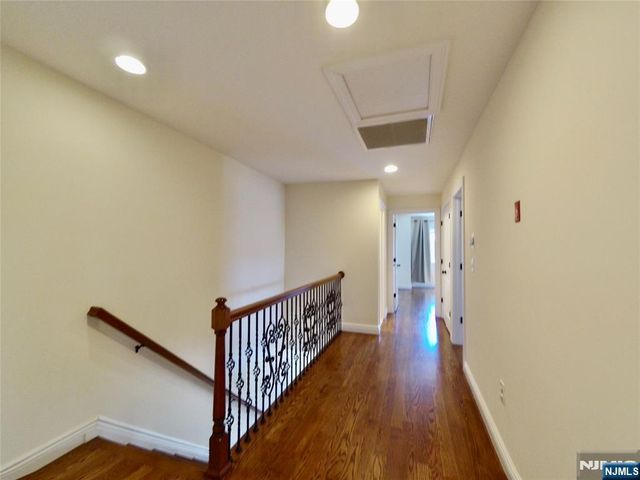 25 Jacobs Landing Way, Secaucus, NJ 07094