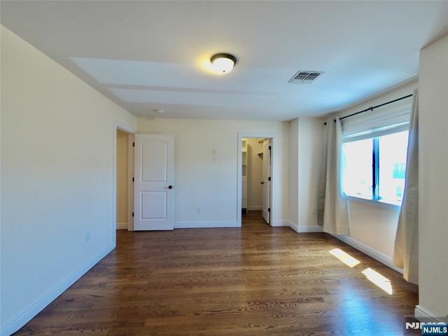 25 Jacobs Landing Way, Secaucus, NJ 07094