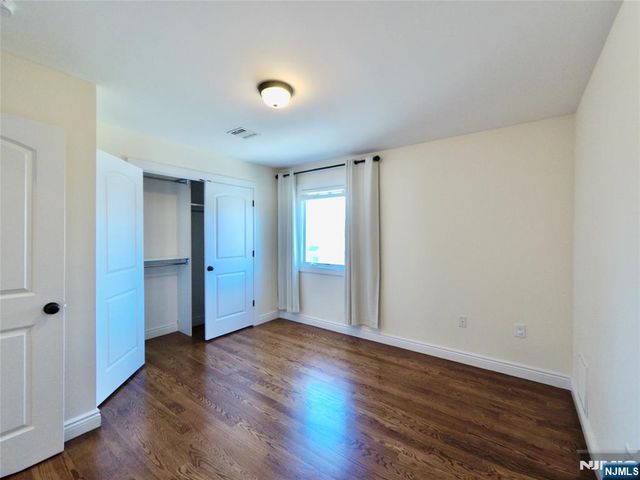 25 Jacobs Landing Way, Secaucus, NJ 07094