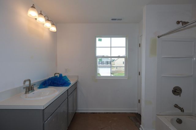 1023 Dawsons Drive, Hebron, OH 43025
