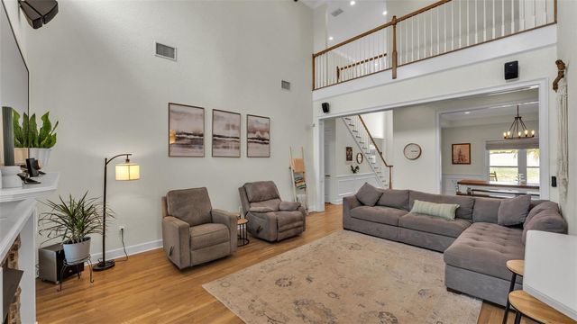 2542 CREWS LAKE HILLS LOOP S, Lakeland, FL 33813