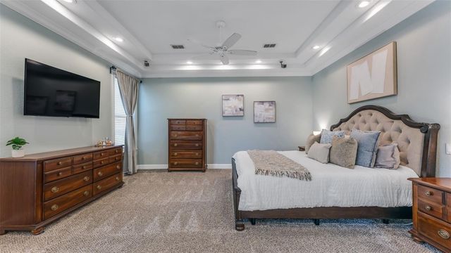 2542 CREWS LAKE HILLS LOOP S, Lakeland, FL 33813