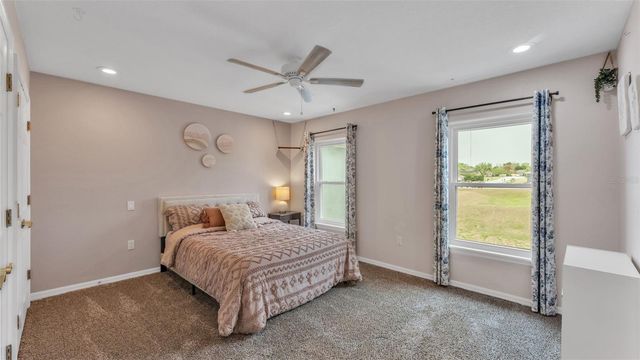 2542 CREWS LAKE HILLS LOOP S, Lakeland, FL 33813