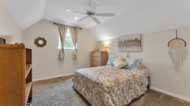 2542 CREWS LAKE HILLS LOOP S, Lakeland, FL 33813