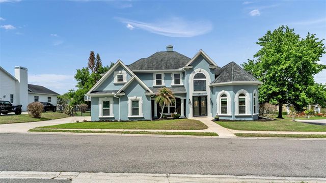 2542 CREWS LAKE HILLS LOOP S, Lakeland, FL 33813