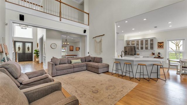 2542 CREWS LAKE HILLS LOOP S, Lakeland, FL 33813