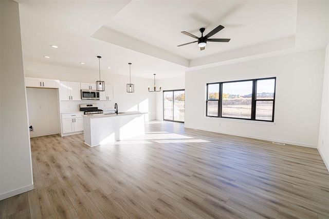 107 W 2nd Street, Friesland, WI 53935