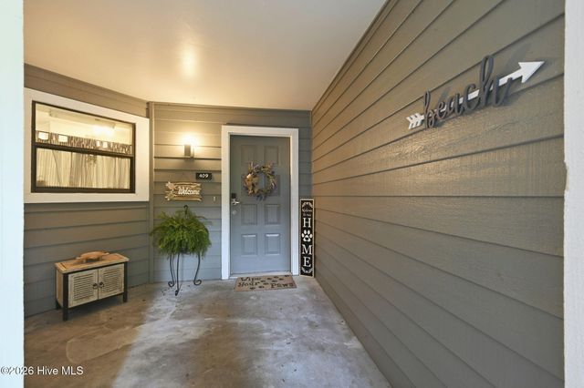 732 Azalea Drive 409, Hampstead, NC 28443