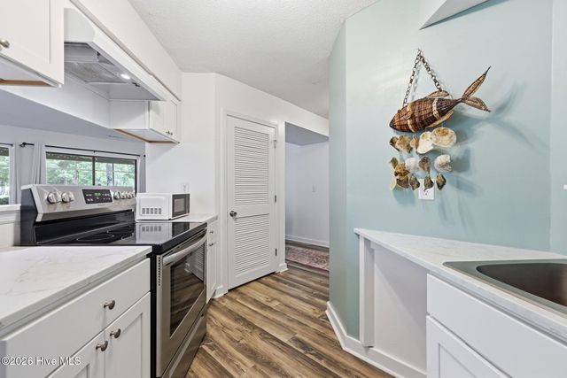 732 Azalea Drive 409, Hampstead, NC 28443