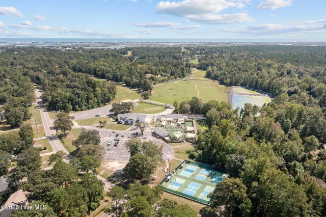 732 Azalea Drive 409, Hampstead, NC 28443