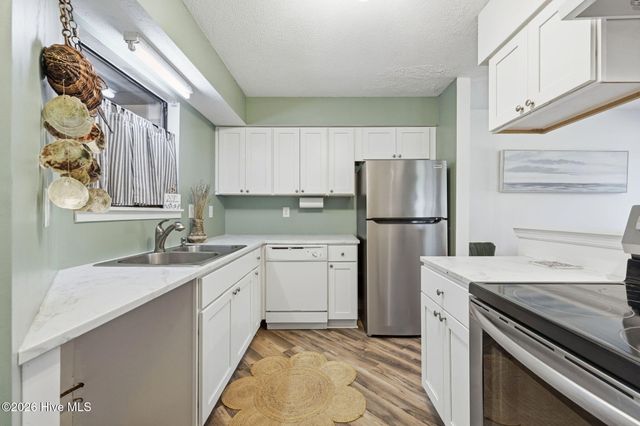 732 Azalea Drive 409, Hampstead, NC 28443