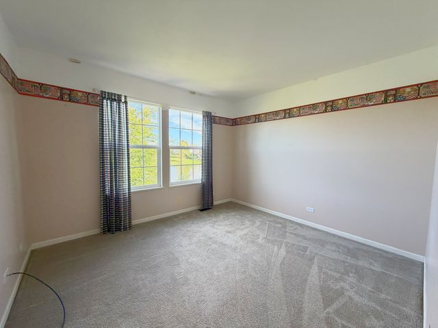 533 Treasure Drive, Oswego, IL 60543