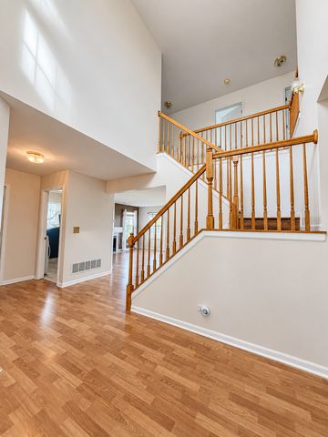 533 Treasure Drive, Oswego, IL 60543