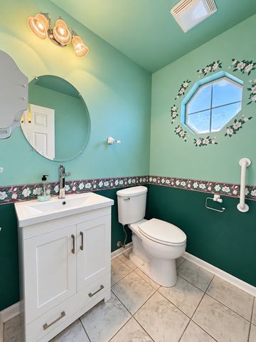 533 Treasure Drive, Oswego, IL 60543