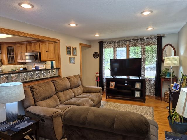 129 Milsom Avenue, Cheektowaga, NY 14227