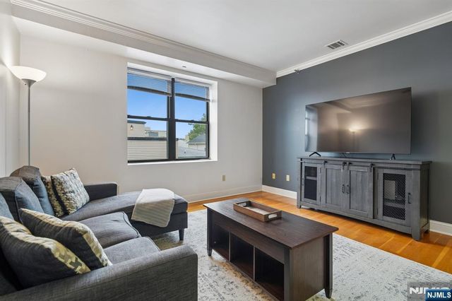 85 Broadway 3C, Jersey City, NJ 07306