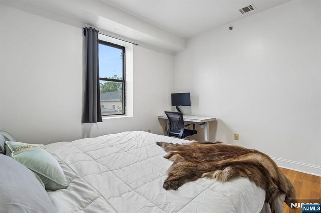 85 Broadway 3C, Jersey City, NJ 07306