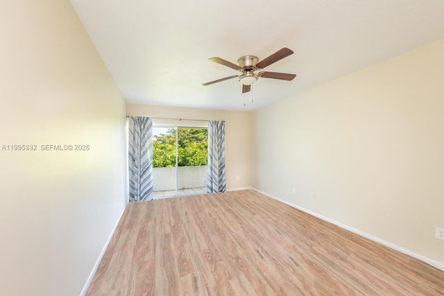 5838 SW 74th Ter 314, South Miami, FL 33143