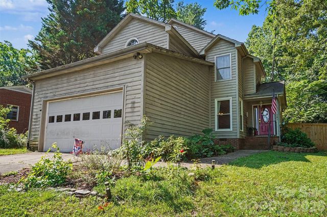 141 32nd Avenue NW, Hickory, NC 28601