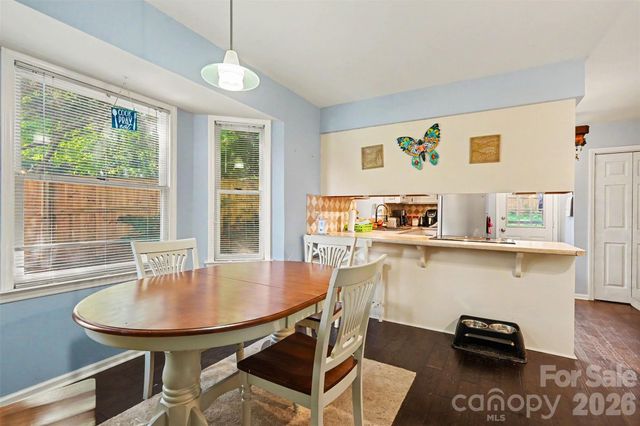 141 32nd Avenue NW, Hickory, NC 28601