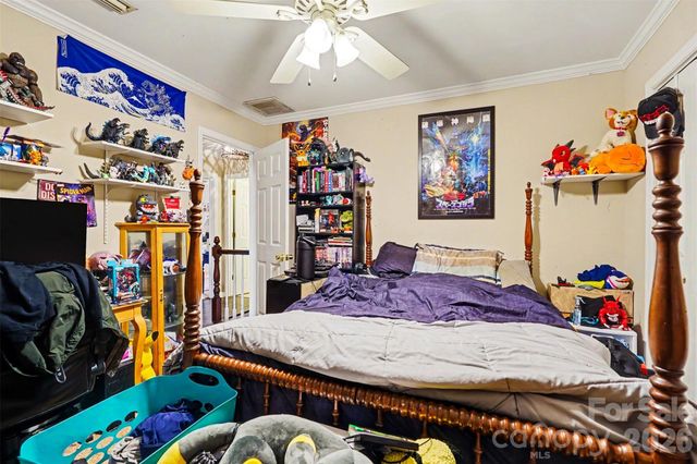 141 32nd Avenue NW, Hickory, NC 28601