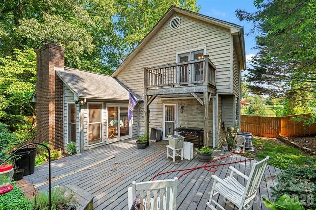 141 32nd Avenue NW, Hickory, NC 28601