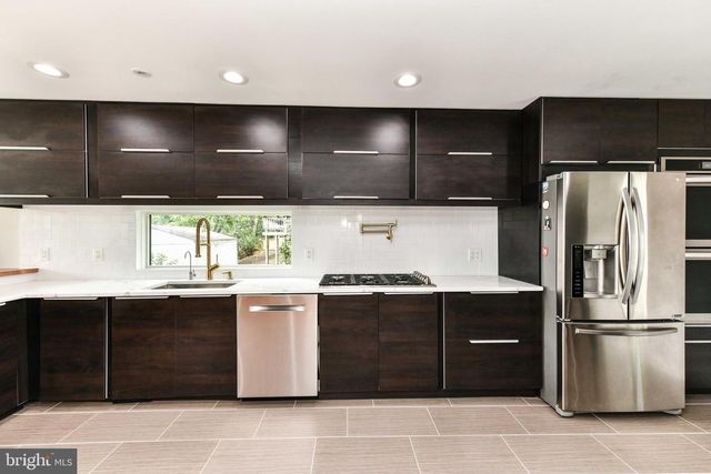 2432 S CULPEPER ST, Arlington, VA 22206