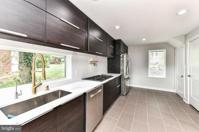 2432 S CULPEPER ST, Arlington, VA 22206