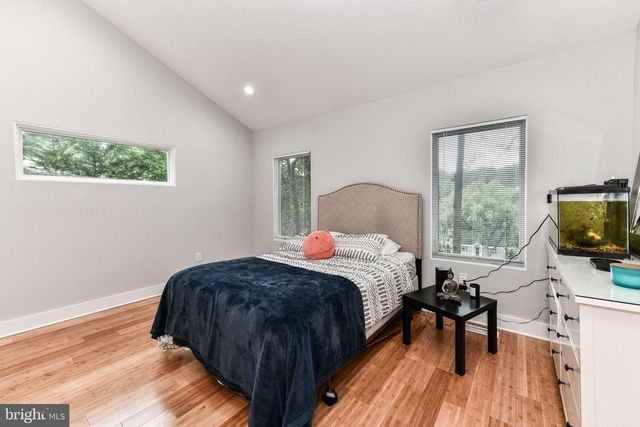 2432 S CULPEPER ST, Arlington, VA 22206