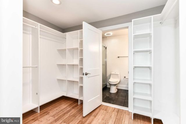 2432 S CULPEPER ST, Arlington, VA 22206