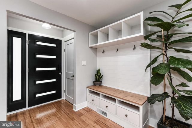 2432 S CULPEPER ST, Arlington, VA 22206