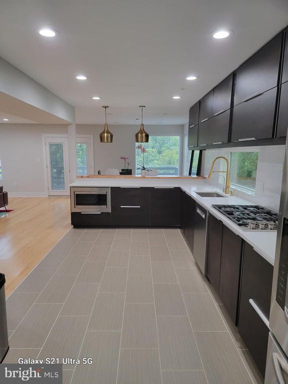 2432 S CULPEPER ST, Arlington, VA 22206