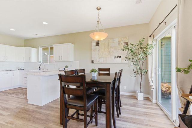 7808 S Parway Ln, Cheney, WA 99004