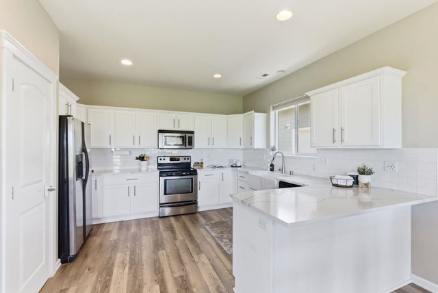 7808 S Parway Ln, Cheney, WA 99004