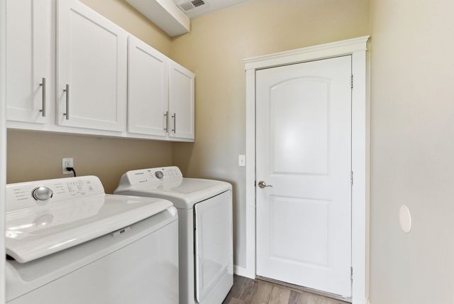 7808 S Parway Ln, Cheney, WA 99004