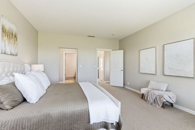 7808 S Parway Ln, Cheney, WA 99004