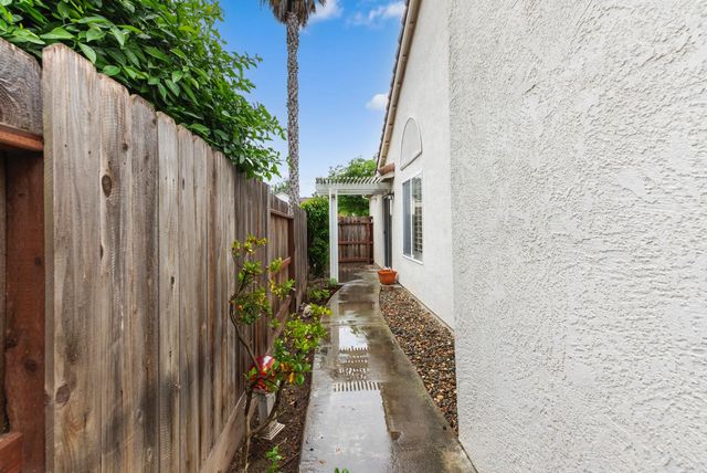 4609 Sun West Dr, Salida, CA 95368