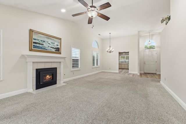 4609 Sun West Dr, Salida, CA 95368