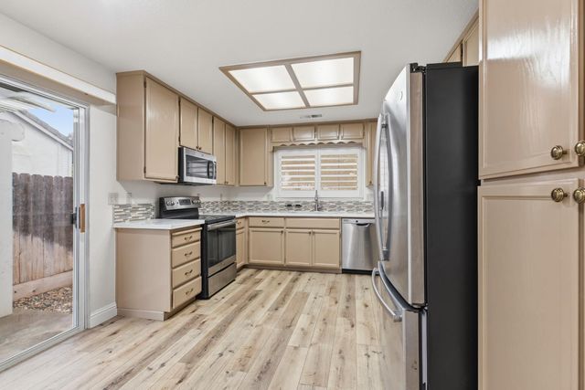 4609 Sun West Dr, Salida, CA 95368