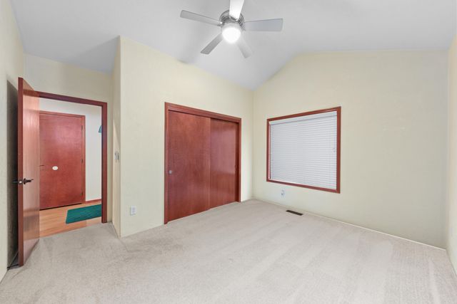 827 Isherwood Drive, Central Point, OR 97502